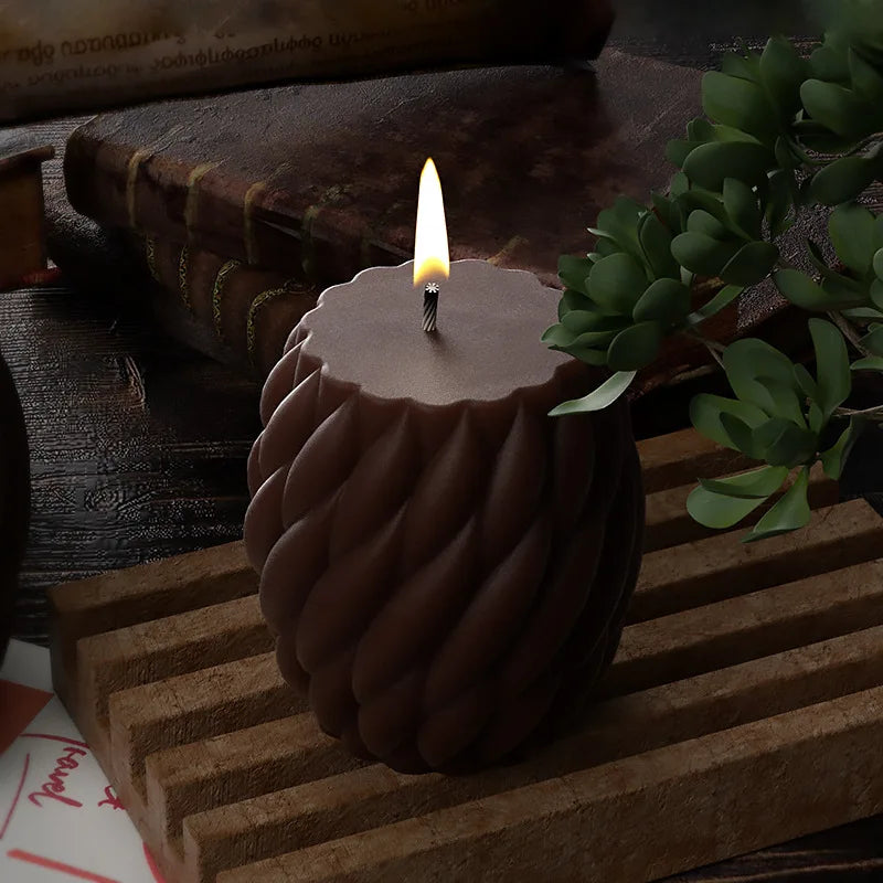 Geometric silicone candle mould